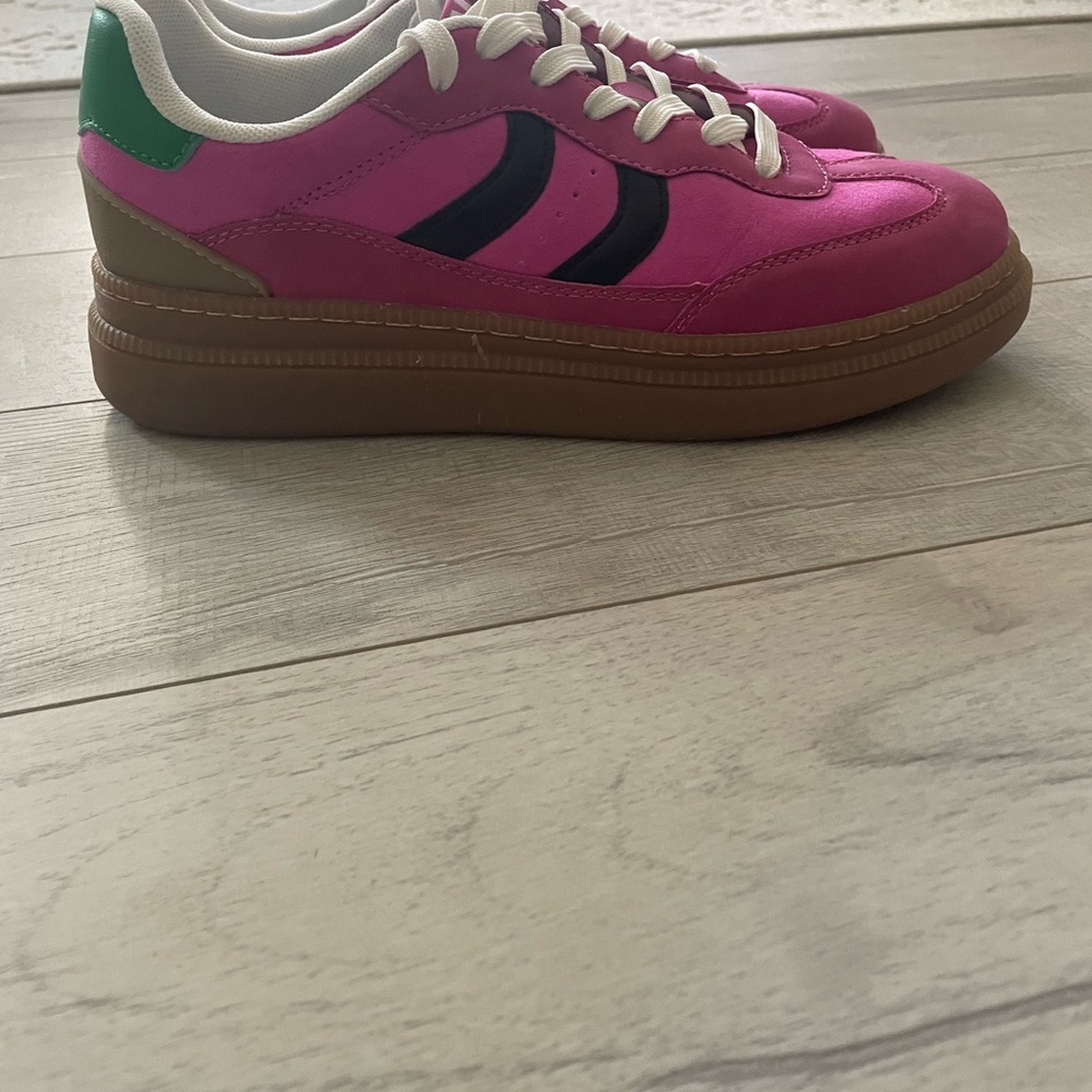 Steve Madden Pink and Green Sneakers Vibrant Casual Style